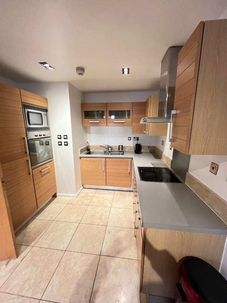 City Tower, 3 Limeharbour, Crossharbour, South Quay, London, E14 9LS