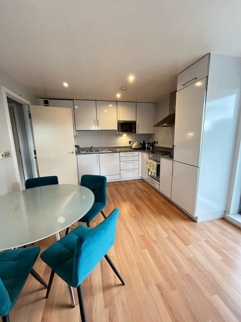Westgate Apartment, 14 Western Gateway, Royal Victoria Docks, London, E16 1BP